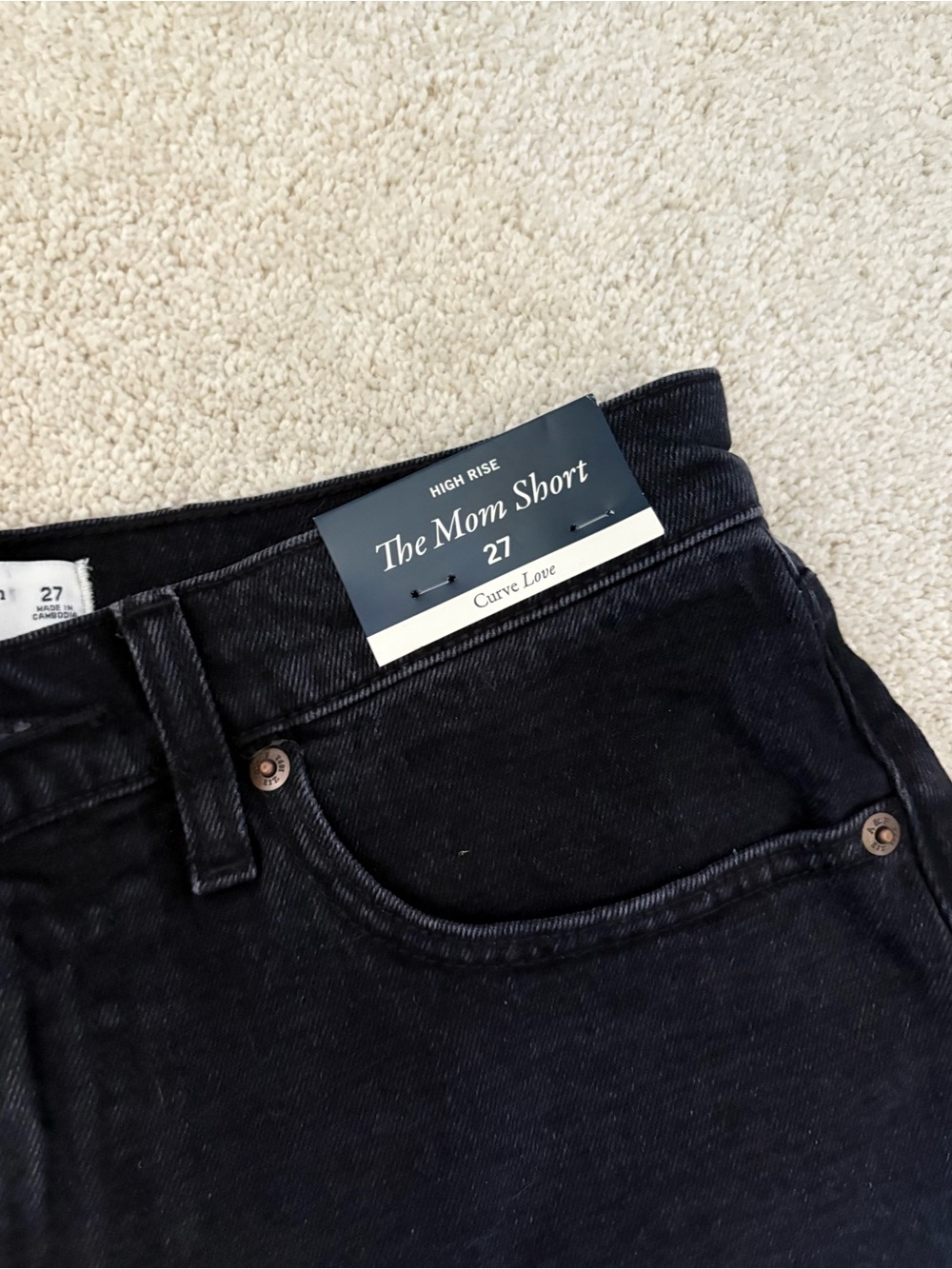 Abercrombie & Fitch Black High-Rise Mom Short - Picture 2 of 4
